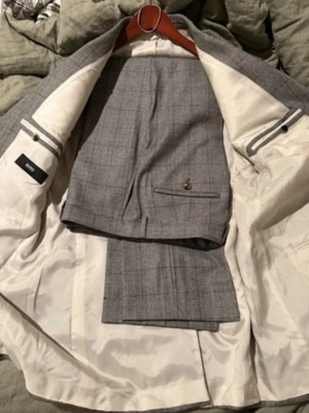 Vintage Hugo Boss Custom 2 Piece Suit Grey Prince of Wales Check 44R